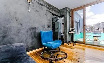 Tarus Bosphorus Cihangir Hotel 3*